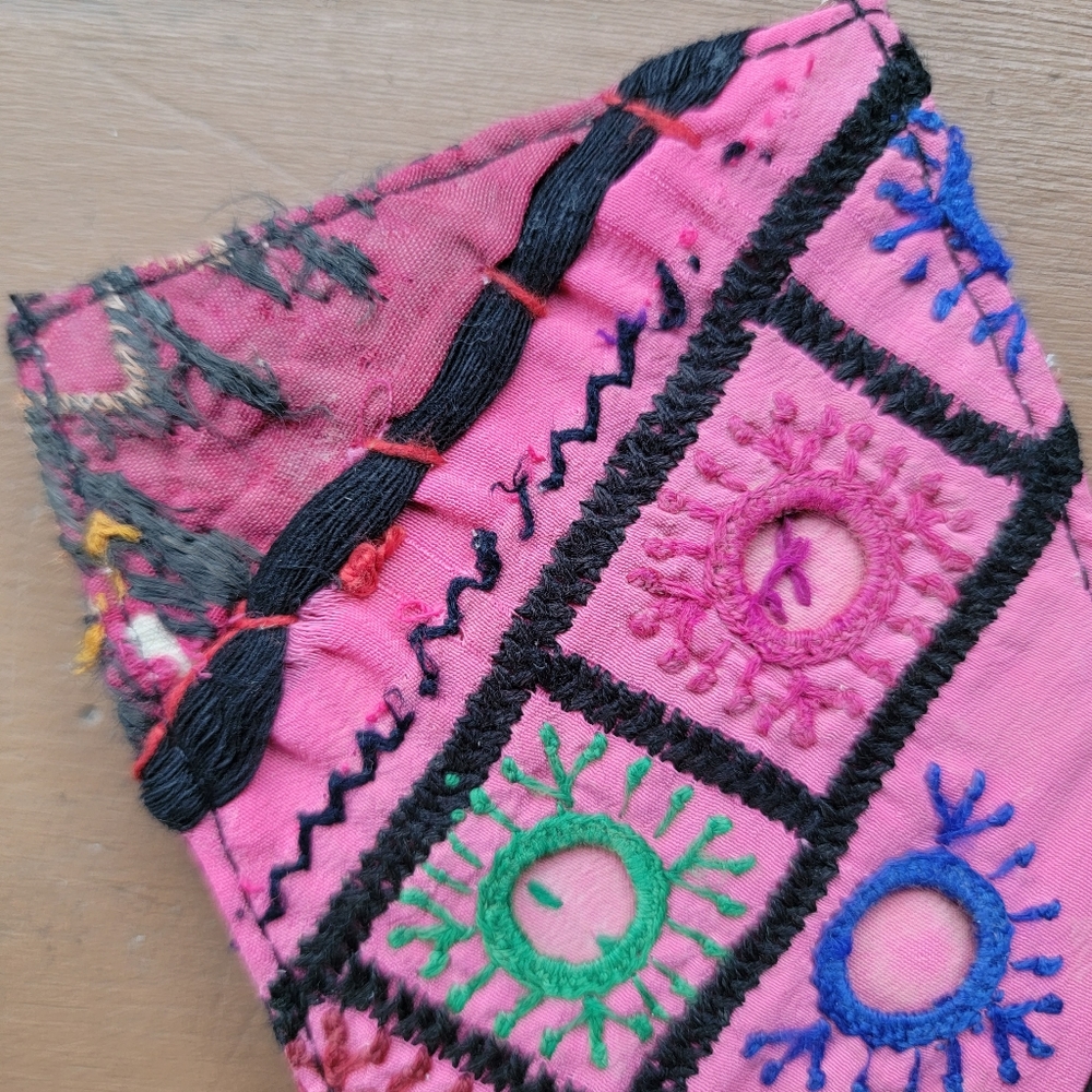 🌋👽 Free People Boho Embroidered Repurposed vtg banjara hippie Wallet card case - Picture 11 of 16